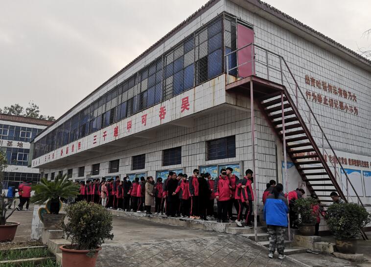 河南郑州青少年叛逆学校在哪？_www.hnlfjy.com.cn