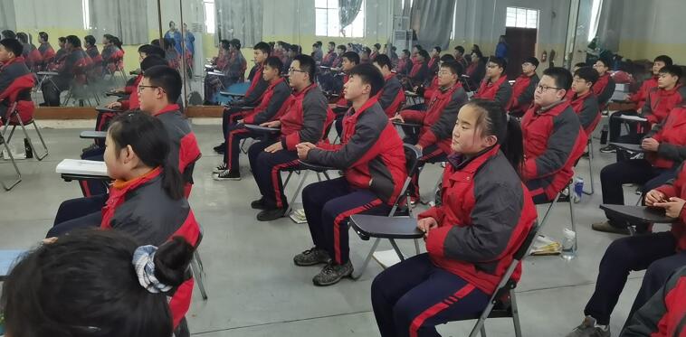 孩子的逆反期，父亲该如何教导？_www.hnlfjy.com.cn
