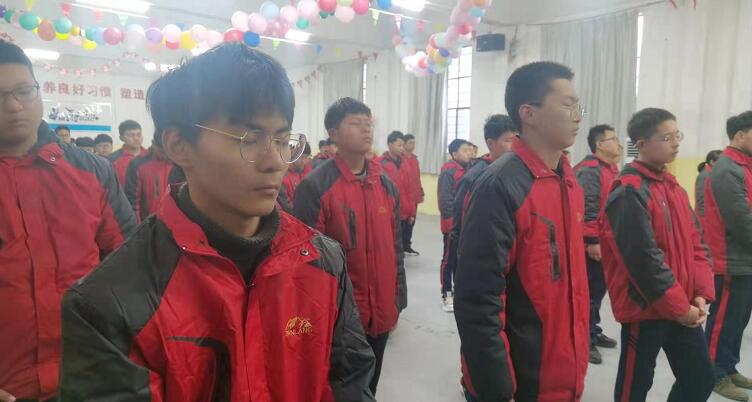 高中孩子在学校经常逃学怎么办？_www.hnlfjy.com.cn