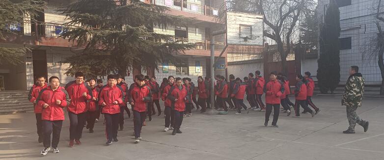 在父母教育孩子的时候应避免这些问题发生！_www.hnlfjy.com.cn