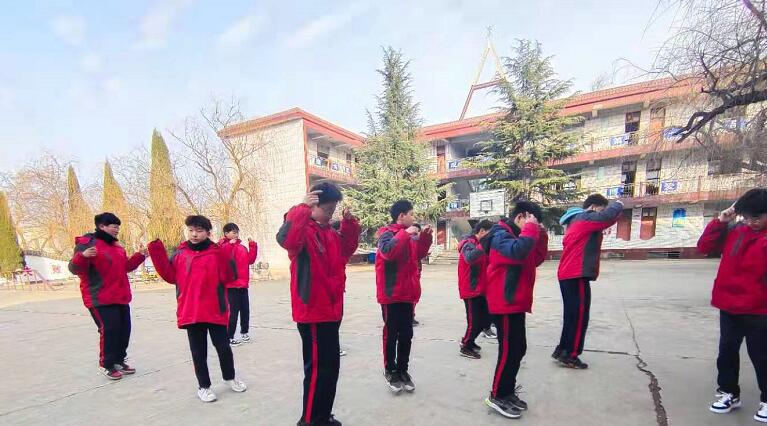 六年级的孩子逃学，原因到底是什么？_www.hnlfjy.com.cn