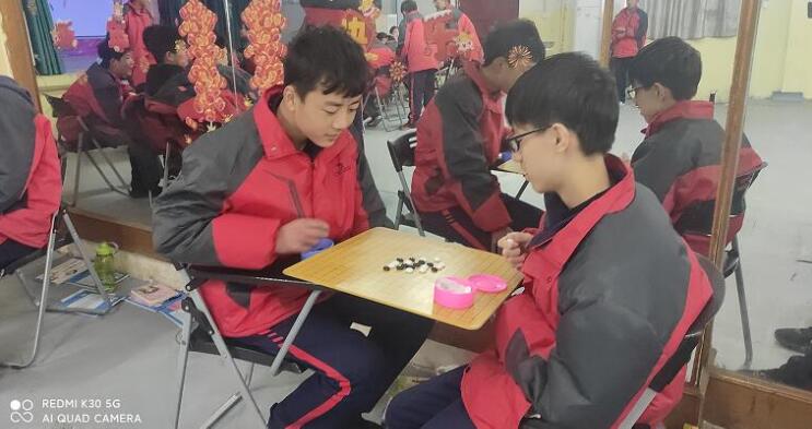 李锋心理教育中心兴趣拓展课程：五子棋赛