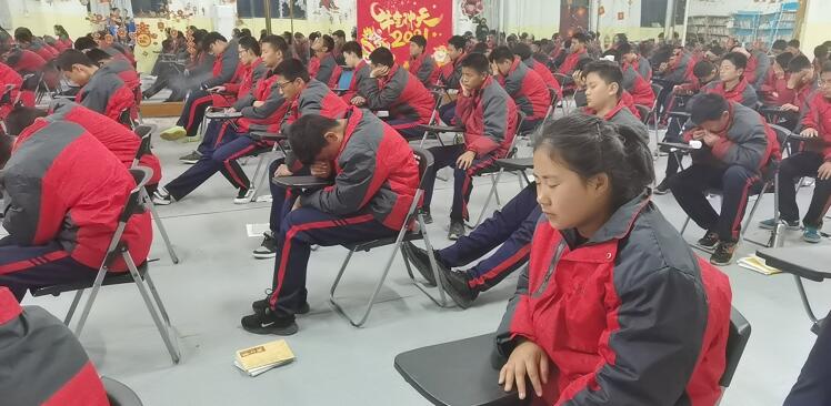 父母应该从什么方向与叛逆、不听话的孩子交流？_www.hnlfjy.com.cn