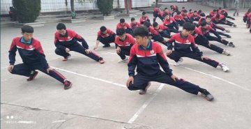 父母教育叛逆的孩子时需要注意什么呢？