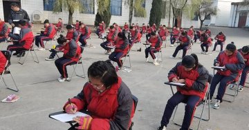 李锋教育学校是否能改变一个不听话的孩子？