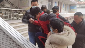 青春期的孩子感觉朋友比家人重要吗？