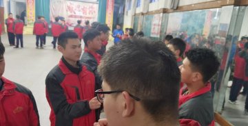 家长如何制止初中生孩子网恋？