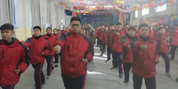 青春期的孩子对于性教育了解多少？父母应该怎么说？