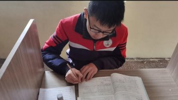 李锋教育学校：什么时候可以对孩子进行性教育？