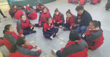 孩子吸烟喝酒，父母不知道怎么制止？