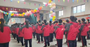 孩子都正值青春年华为什么沉迷上了游戏呢？