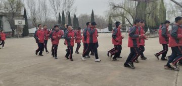 孩子叛逆期父母应该怎么管教呢？