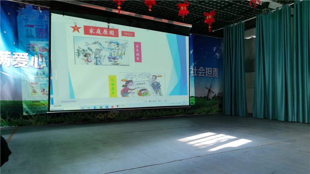 孩子虚荣心强父母应该怎么教育_www.hnlfjy.com.cn