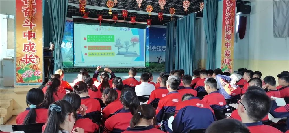 孩子虚荣心强父母应该怎么教育_www.hnlfjy.com.cn