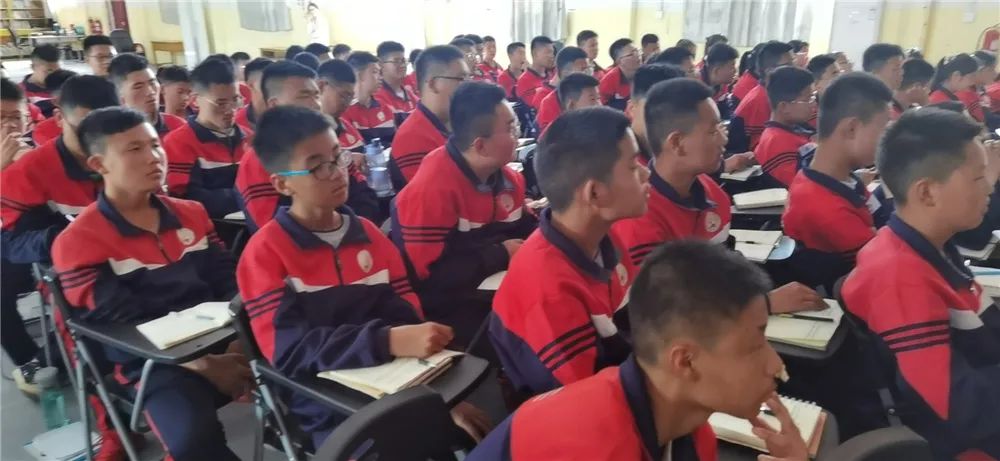 孩子虚荣心强父母应该怎么教育_www.hnlfjy.com.cn
