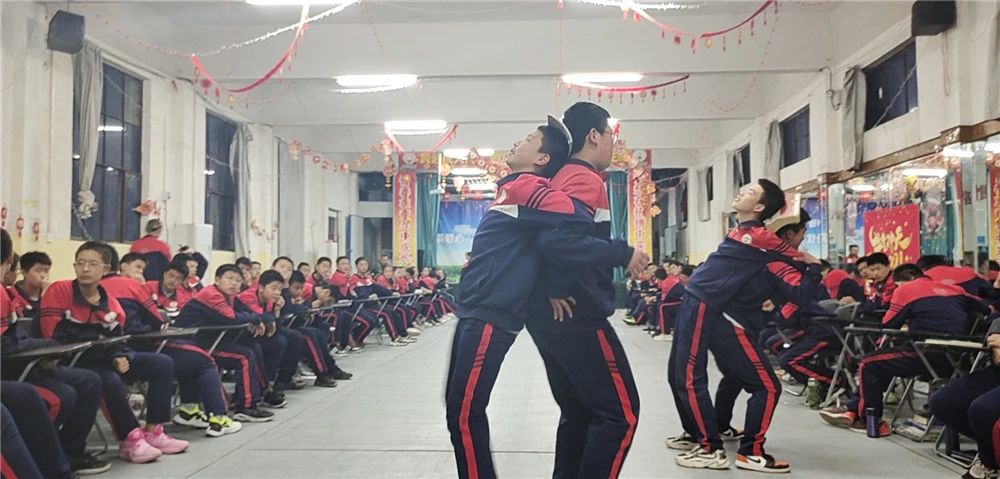 李锋教育2021年4月大型室内拓展活动之合计运书_www.hnlfjy.com.cn