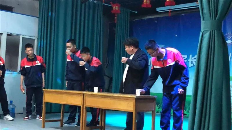 李锋教育2021年4月大型室内拓展活动：真假难辨_www.hnlfjy.com.cn