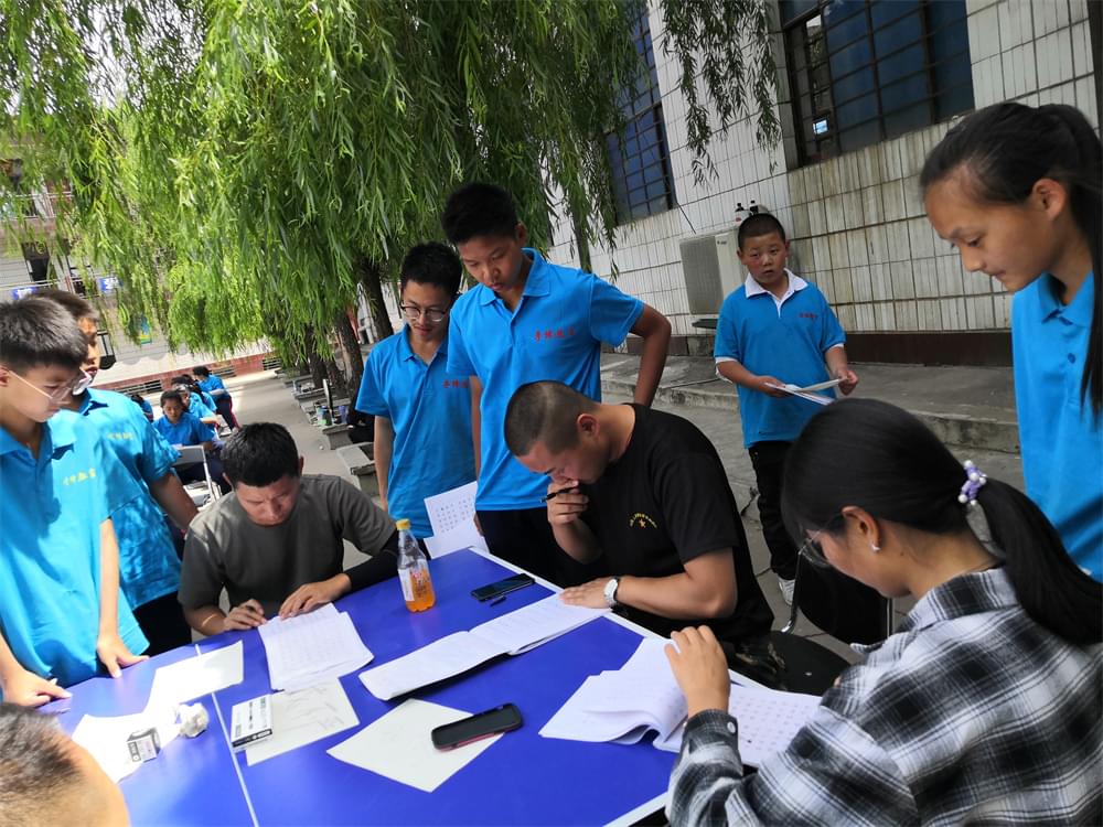 孩子，超过别人不算本事，超过昨天的自己才算胜利！_www.hnlfjy.com.cn