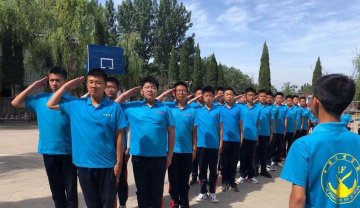 十四岁的女孩不听话,该怎么教育？
