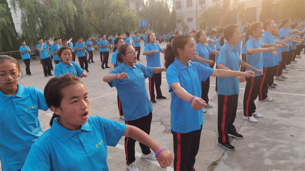 青春期孩子长胡子怎么办?有没有应对的措施？_www.hnlfjy.com.cn