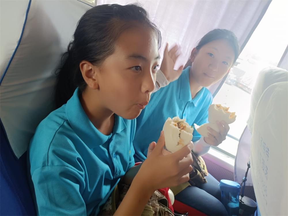 2021年李锋青少年教育成长不烦恼之暑期夏令营开营仪式_www.hnlfjy.com.cn