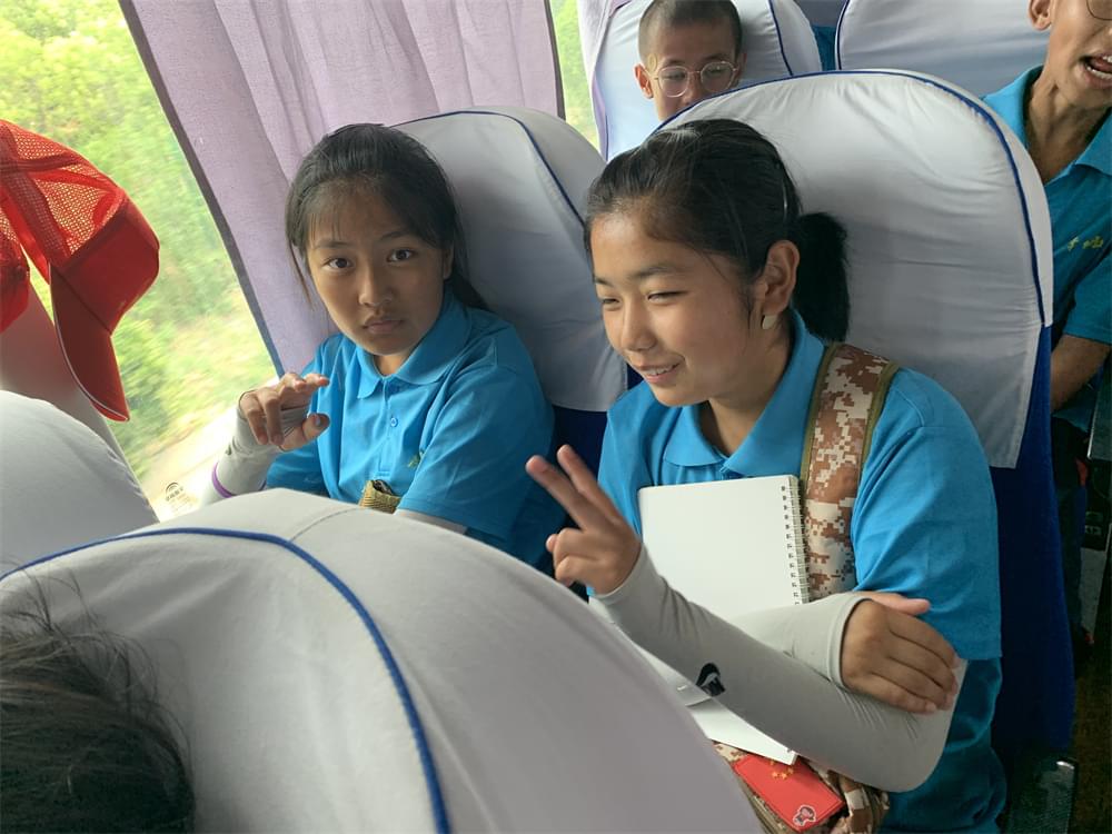 2021年李锋青少年教育成长不烦恼之暑期夏令营开营仪式_www.hnlfjy.com.cn