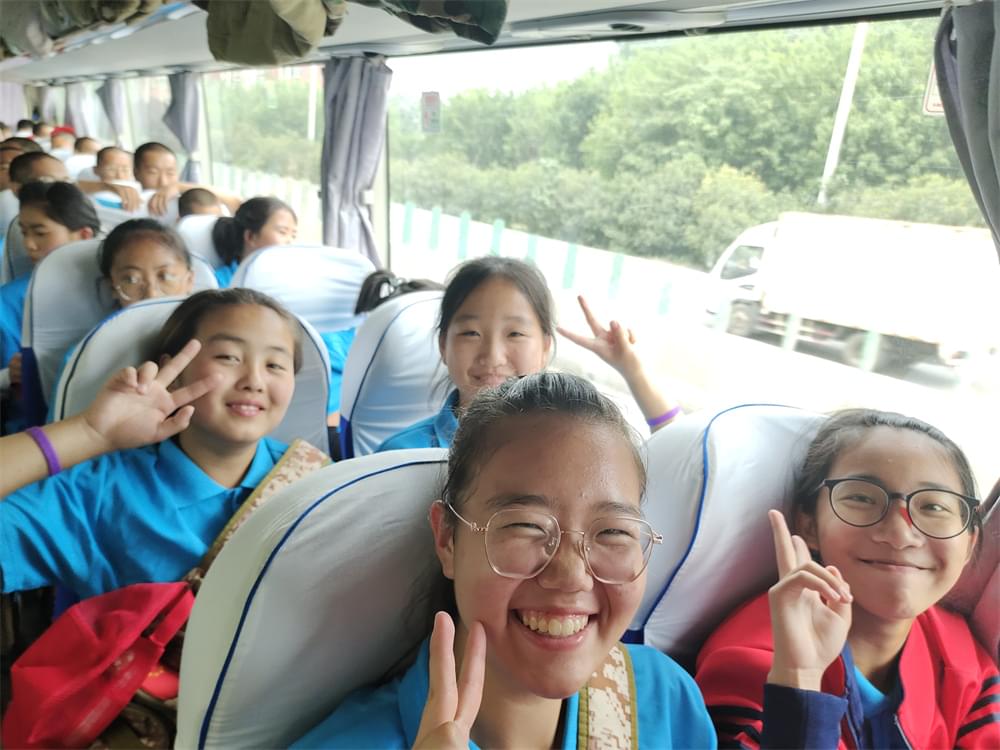 2021年李锋青少年教育成长不烦恼之暑期夏令营开营仪式_www.hnlfjy.com.cn