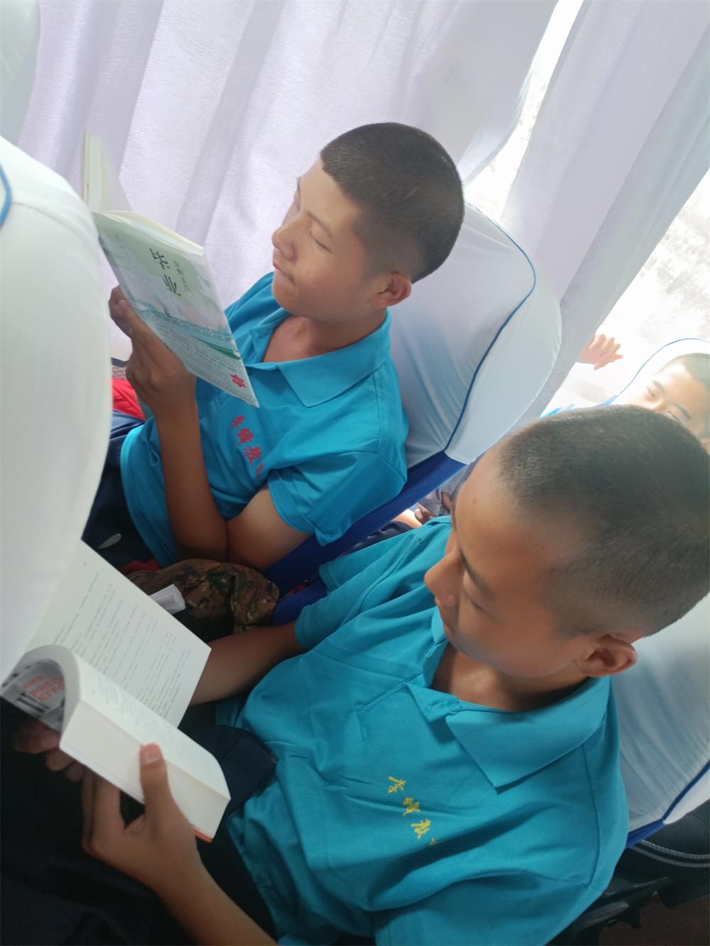 2021年李锋青少年教育成长不烦恼之暑期夏令营开营仪式_www.hnlfjy.com.cn