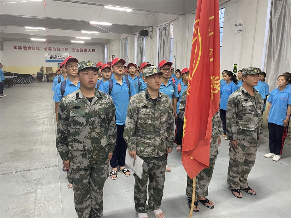 2021年李锋教育暑期夏令营第二期开营仪式：第一天的行程_www.hnlfjy.com.cn