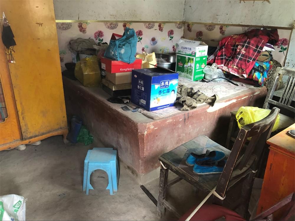 王多苍年入8000元的家庭，孩子如何能有好的学习环境！_www.hnlfjy.com.cn