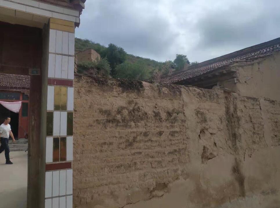 温豪 六口之家 年入不足5000元_www.hnlfjy.com.cn