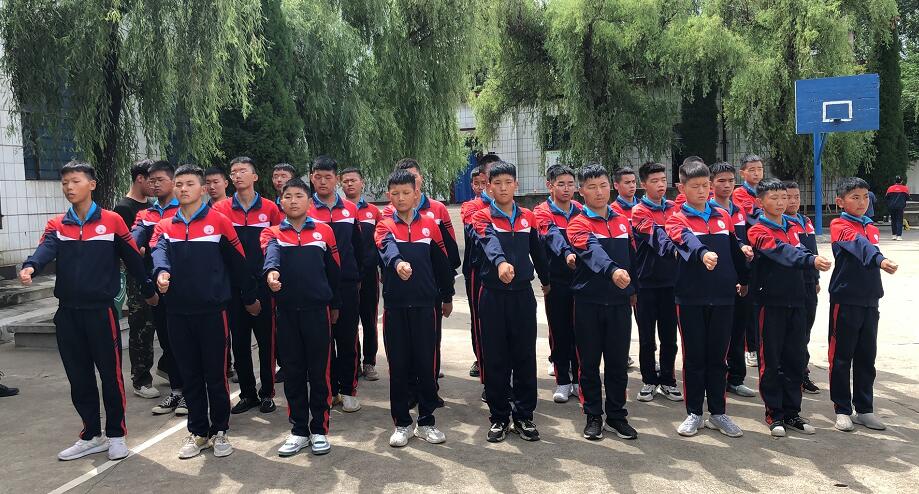 怎么跟孩子沟通让孩子打开心结你知道怎么做吗？_www.hnlfjy.com.cn