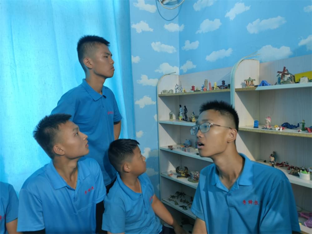 父母要做的就是引导和帮助孩子成长，须知不合理的管教不如不教！_www.hnlfjy.com.cn