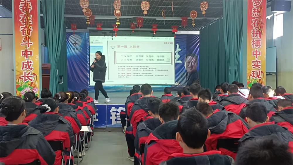 混迹社会多年的14岁少年，立志帮助更多同类孩子迷途知返!_www.hnlfjy.com.cn
