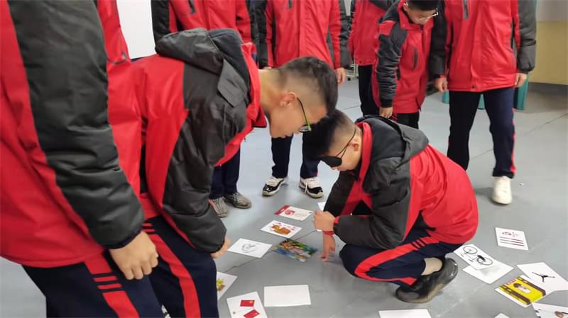 孩子思维能力差没有团队意识怎么办，试试李锋教育《急速60秒》助力孩子提升！_www.hnlfjy.com.cn