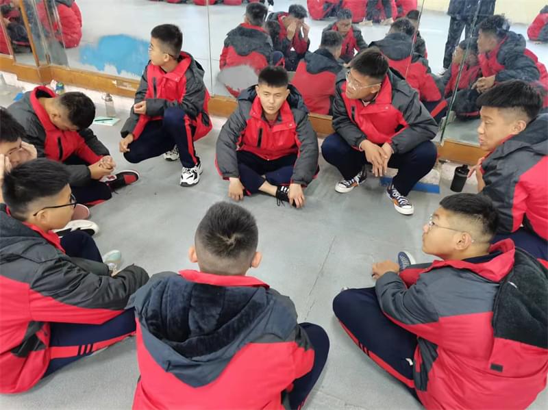 孩子思维能力差没有团队意识怎么办，试试李锋教育《急速60秒》助力孩子提升！_www.hnlfjy.com.cn