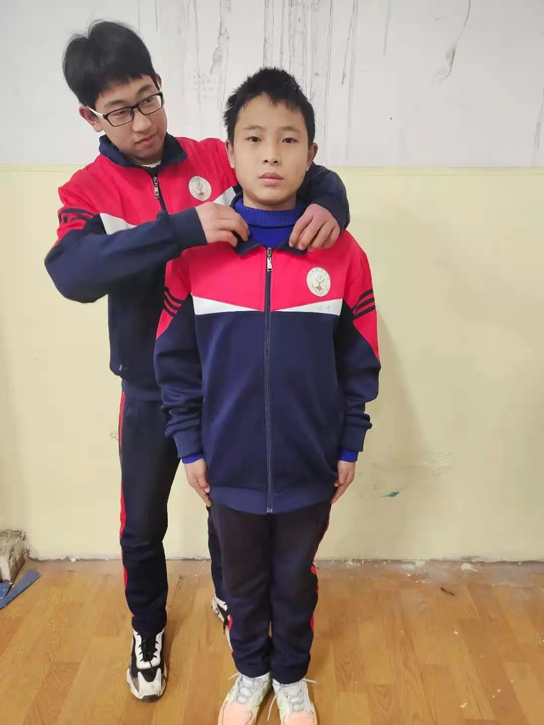 河南电视台联合李锋教育挽救的网瘾少年之逆袭_www.hnlfjy.com.cn