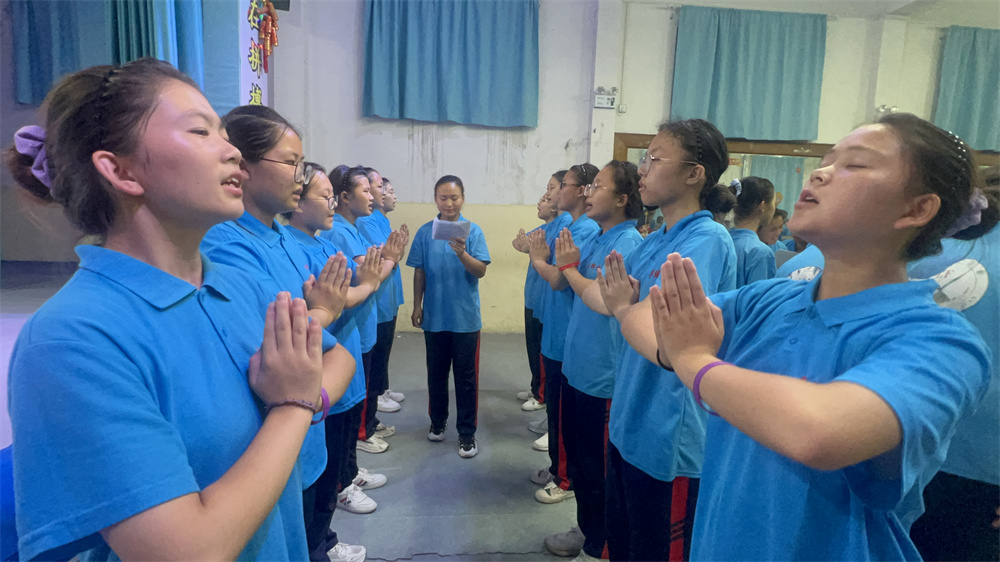 李锋教育突破课程之《鹰王重生》，两天一夜沉浸式学习，让孩子成功蜕变突围！_www.hnlfjy.com.cn