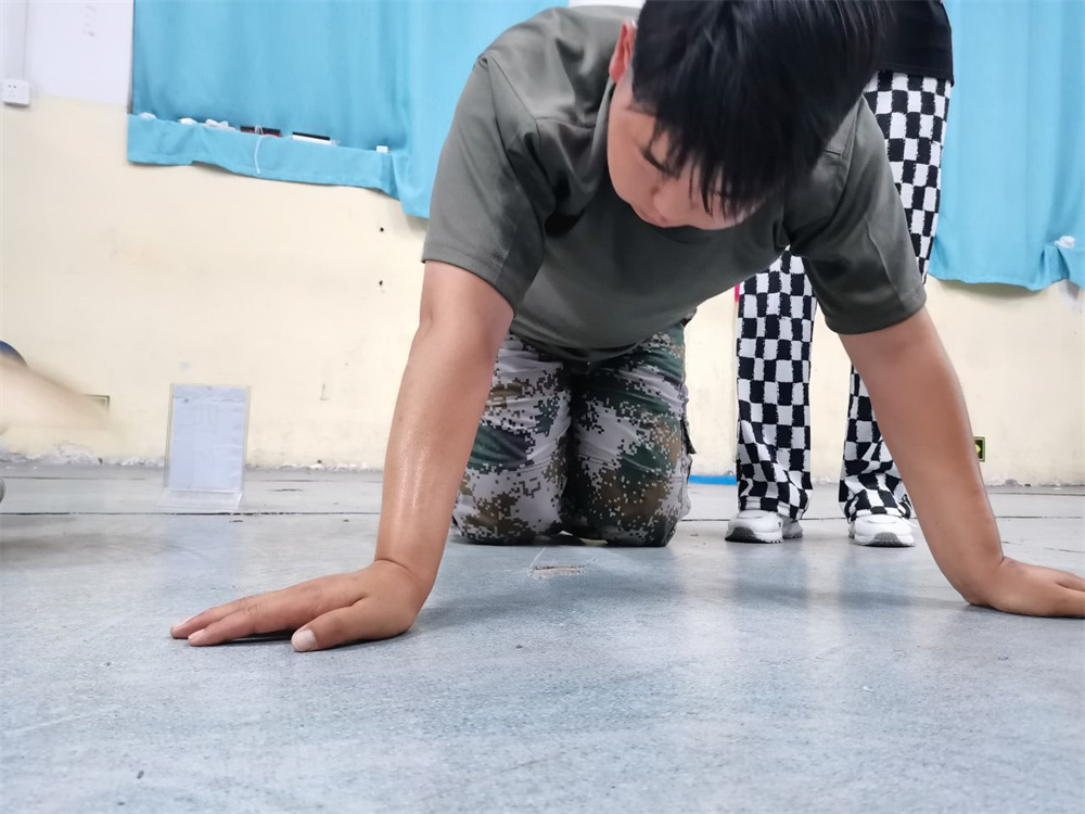 李锋教育突破课程之《鹰王重生》，两天一夜沉浸式学习，让孩子成功蜕变突围！_www.hnlfjy.com.cn