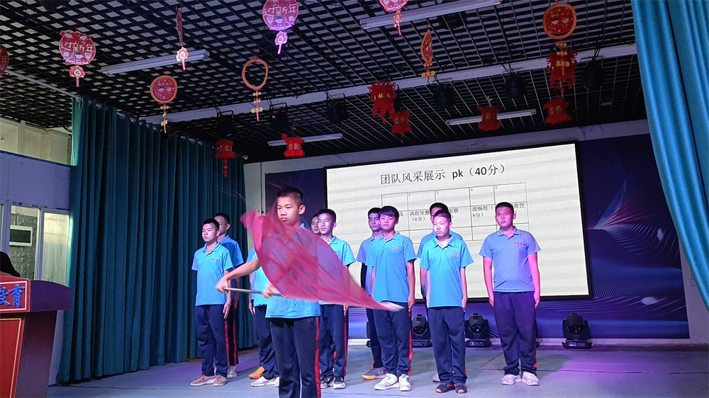 李锋教育突破课程之《鹰王重生》，两天一夜沉浸式学习，让孩子成功蜕变突围！_www.hnlfjy.com.cn