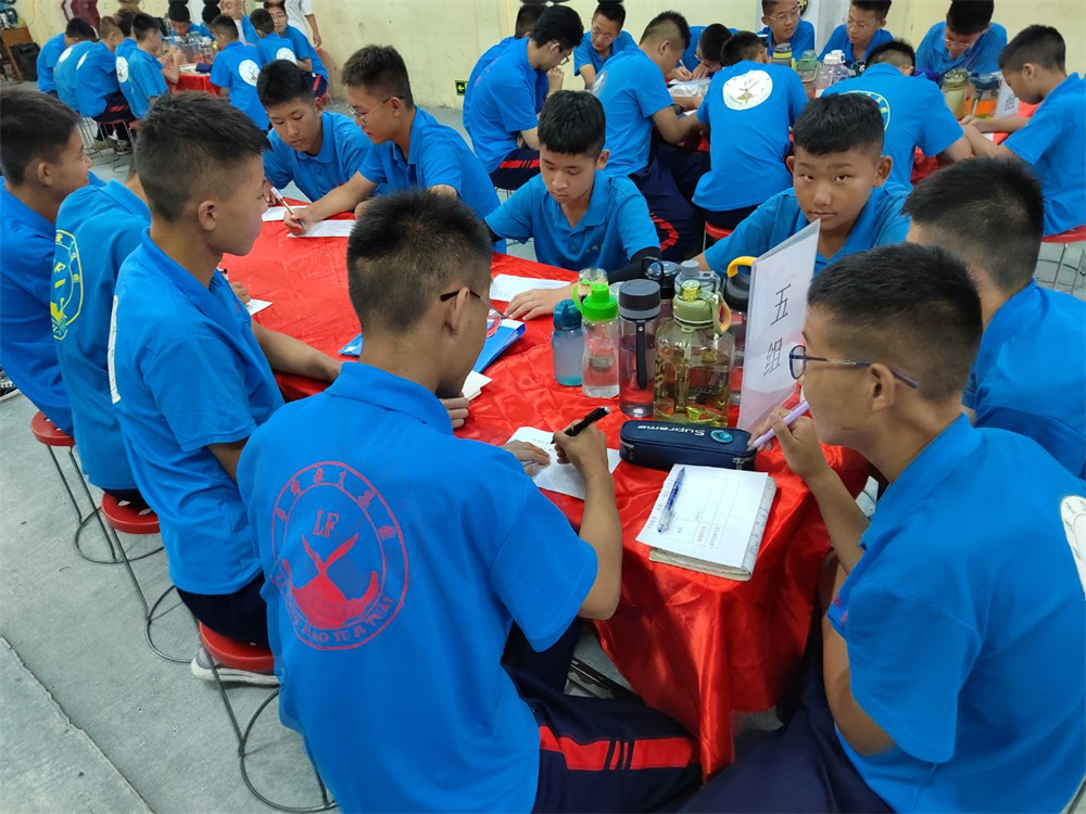 李锋教育突破课程之《鹰王重生》，两天一夜沉浸式学习，让孩子成功蜕变突围！_www.hnlfjy.com.cn