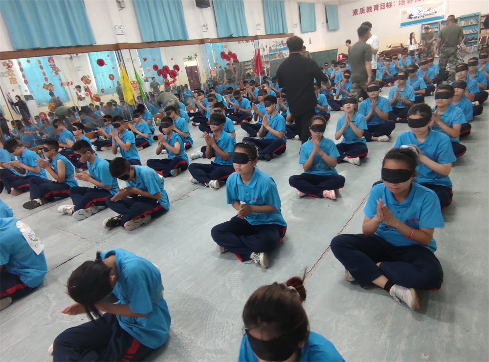 李锋教育突破课程之《鹰王重生》，两天一夜沉浸式学习，让孩子成功蜕变突围！_www.hnlfjy.com.cn