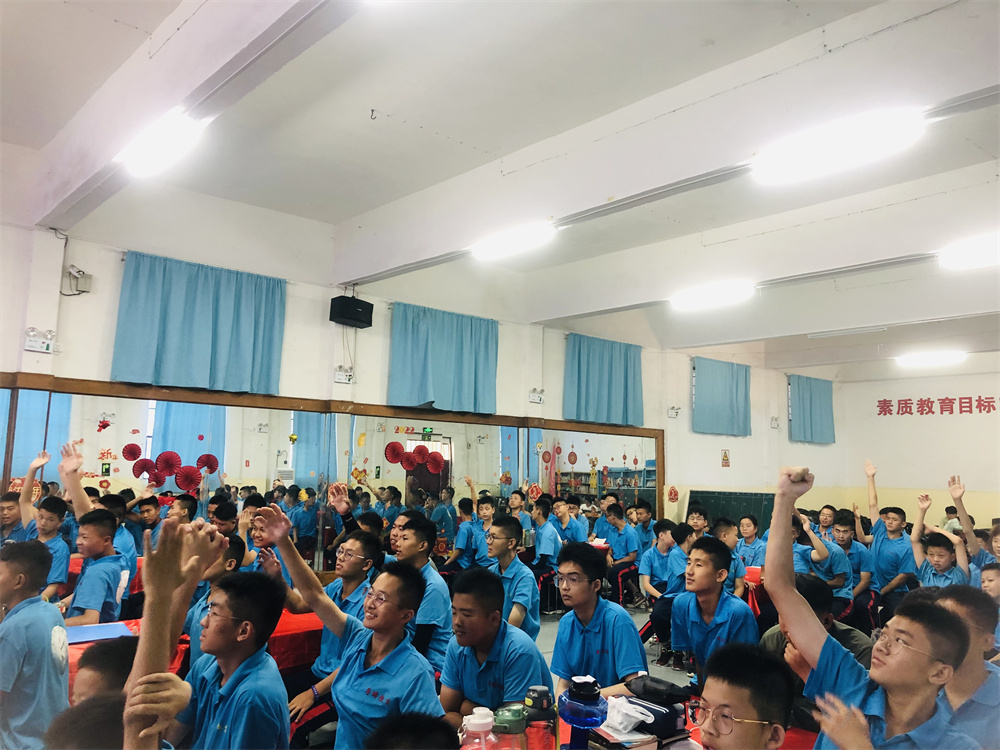 李锋教育突破课程之《鹰王重生》，两天一夜沉浸式学习，让孩子成功蜕变突围！_www.hnlfjy.com.cn