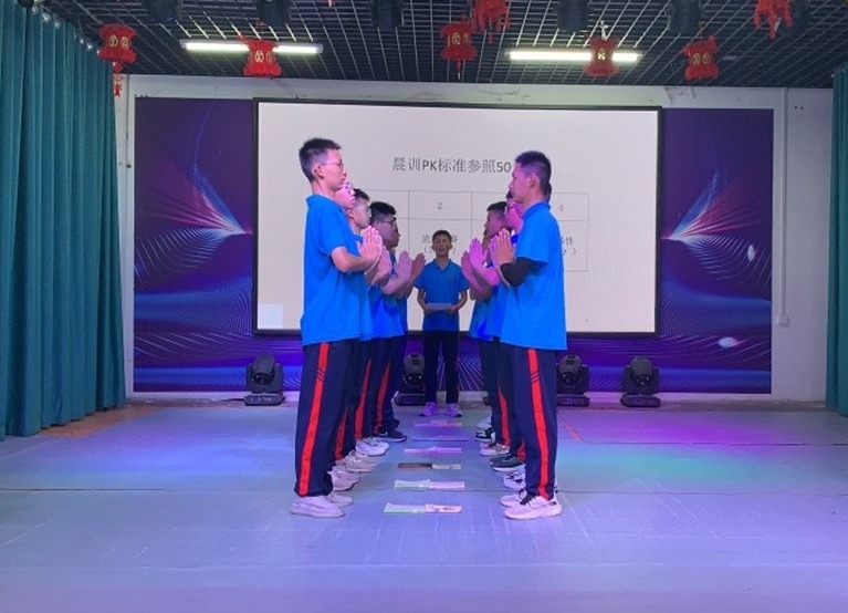 李锋教育突破课程之《鹰王重生》，两天一夜沉浸式学习，让孩子成功蜕变突围！_www.hnlfjy.com.cn