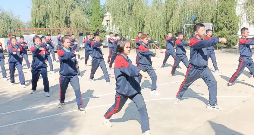 李锋教育2022年7月第1周特色课程：锻炼孩子适应变化 才能更好的成长_www.hnlfjy.com.cn