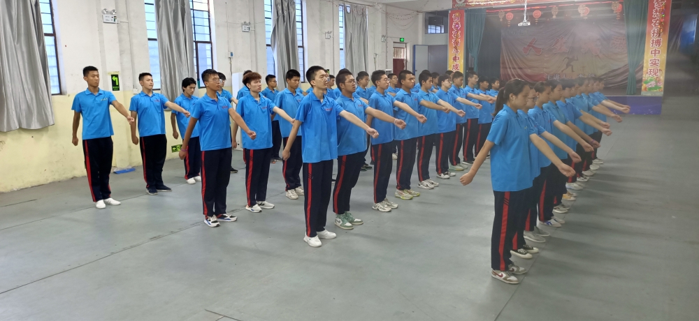 李锋教育2022年7月第1周特色课程：锻炼孩子适应变化 才能更好的成长_www.hnlfjy.com.cn