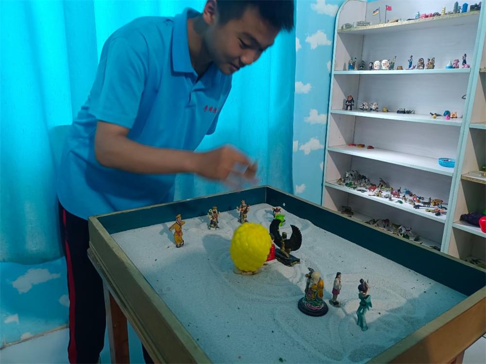 孩子们都怎么了， 厌学、厌世，仅仅是孩子的问题吗？_www.hnlfjy.com.cn
