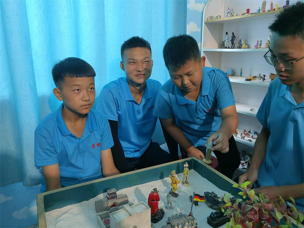  儿行千里母担忧，趁着母亲节，请给妈妈报一声平安！_www.hnlfjy.com.cn