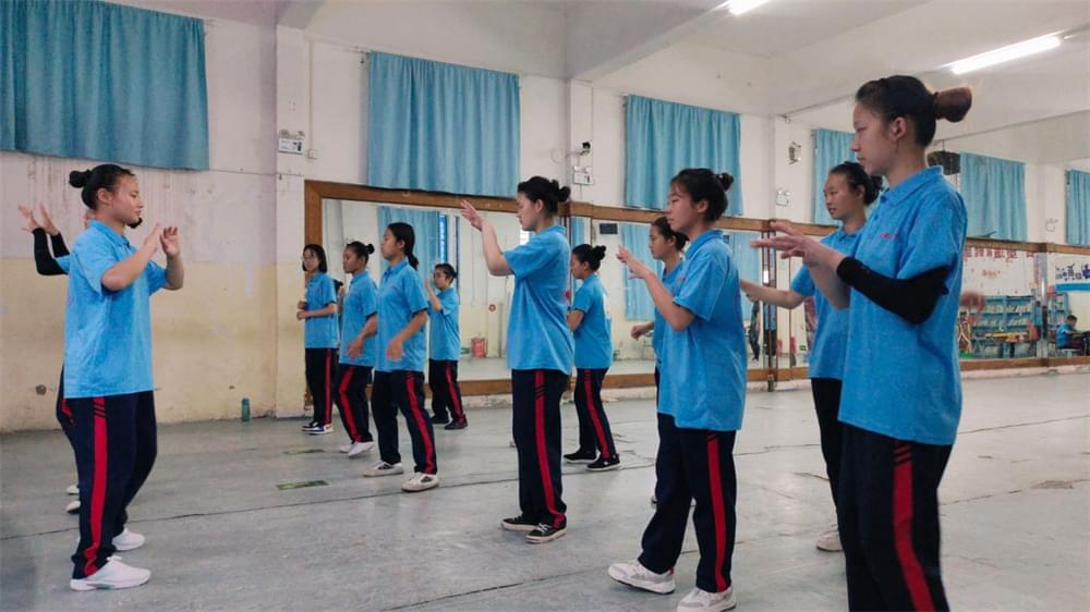 父母必修课：莫当“五会家长”，学会与孩子沟通！_www.hnlfjy.com.cn