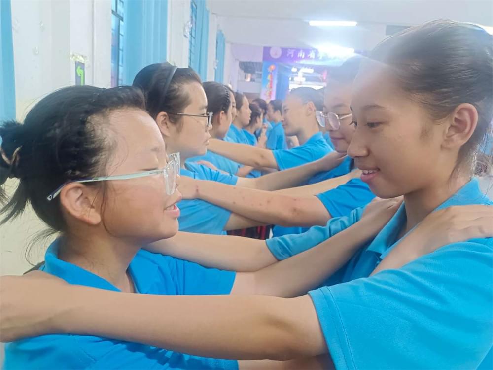 李锋教育突破课程《鹰王重生》：两天两夜助力孩子完美蜕变 让娃远离游戏改陋习_www.hnlfjy.com.cn